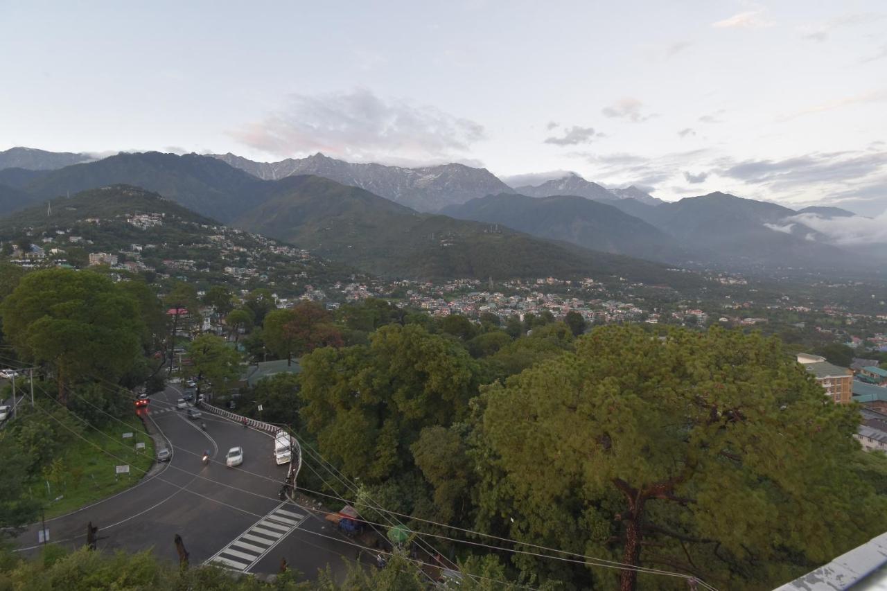 Hotel The Royal Castle Hot And Cold Centralized Dharamshala Exterior foto
