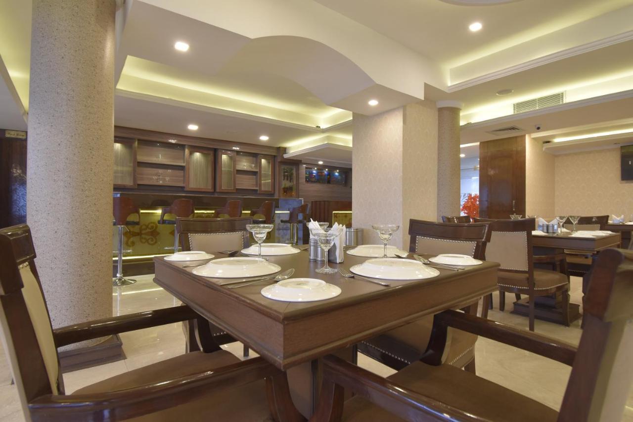 Hotel The Royal Castle Hot And Cold Centralized Dharamshala Exterior foto