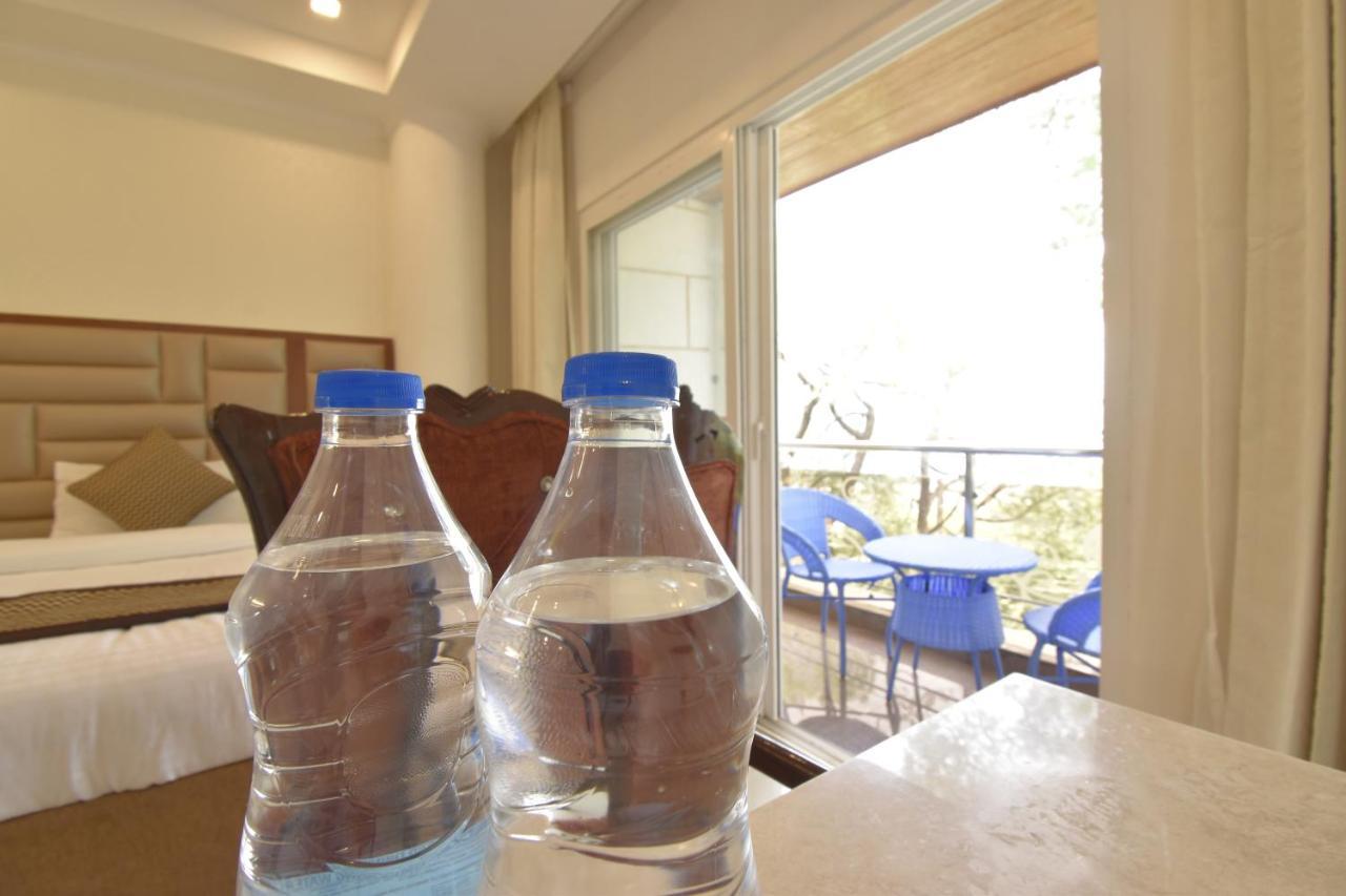 Hotel The Royal Castle Hot And Cold Centralized Dharamshala Exterior foto