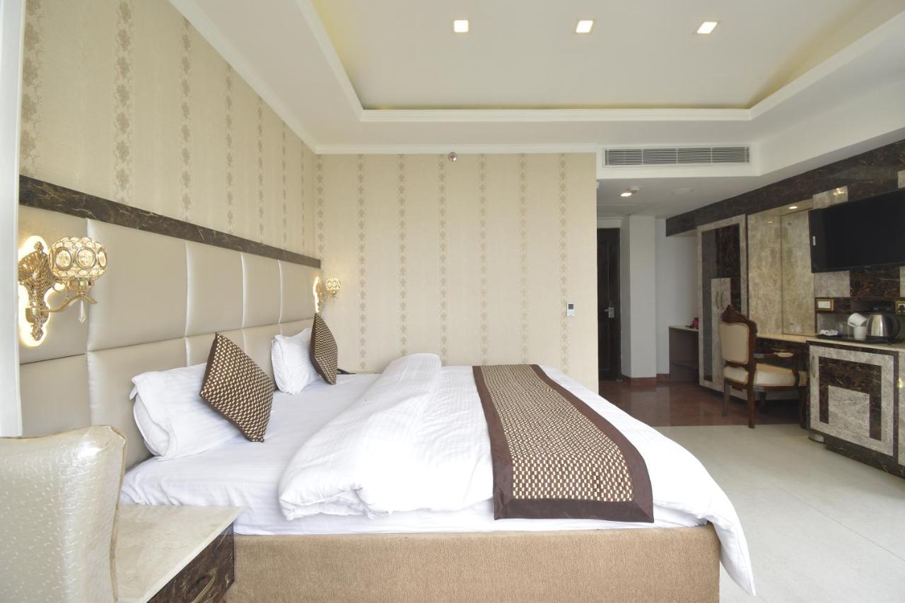 Hotel The Royal Castle Hot And Cold Centralized Dharamshala Exterior foto